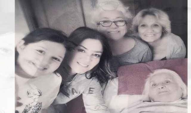 Aşkın Nur Yengi'nin annesi hayatını kaybetti