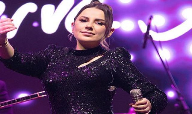 'Bu gece eski sevgiliye mesaj atmayı serbest bırakıyorum'