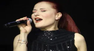 Candan Erçetin konserinde 'Memleketim' coşkusu