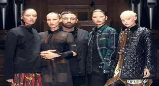 Defile hatırası