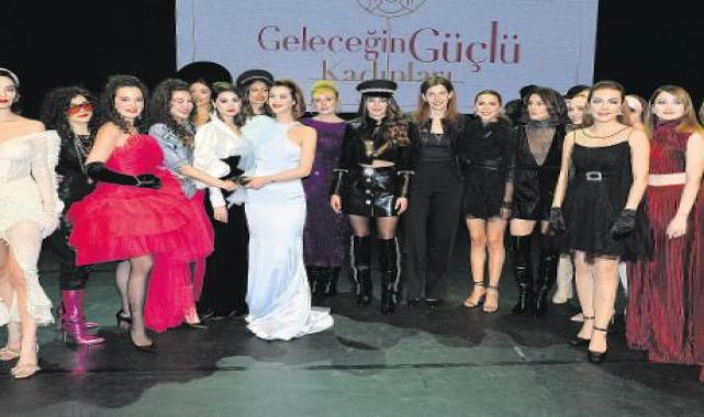 Geleceğe destek defile...