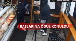 Manhattan'da Silahlı Soygun Kamerada...