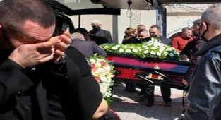 Rober Hatemo babasının cenazesinde gözyaşlarına hakim olamadı