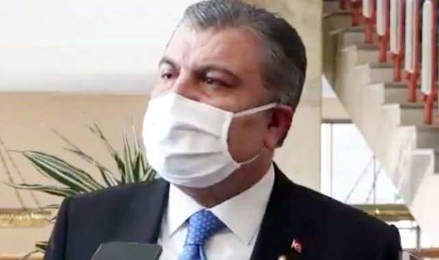 Bakan Koca'dan 'hatıra fotoğraflı' paylaşım