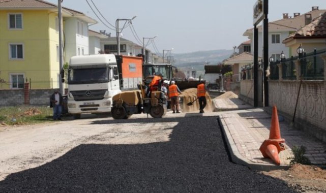 Bursa İnegöl'de 8 sokakta 4 km yol yenileniyor
