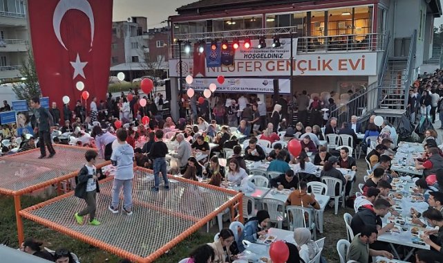Bursa'da binlerce kişi Yankı'nın çadırında oruç açtı