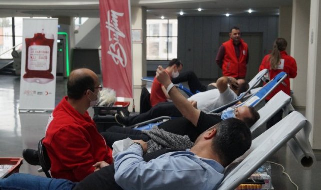 Bursa'da BUTTİM esnafı 'kan' bağışladı