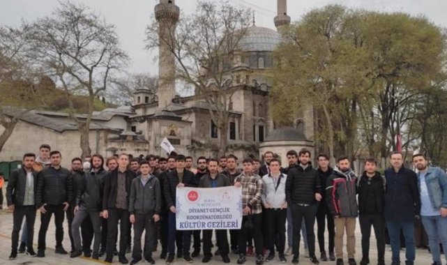 Bursalı Gençler İstanbul gezisinde