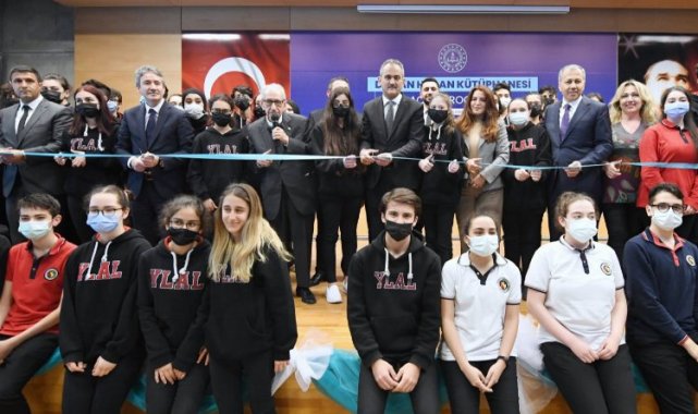 İstanbul Beşiktaş'ta 'Doğan Hızlan' adına okul kütüphanesi açıldı