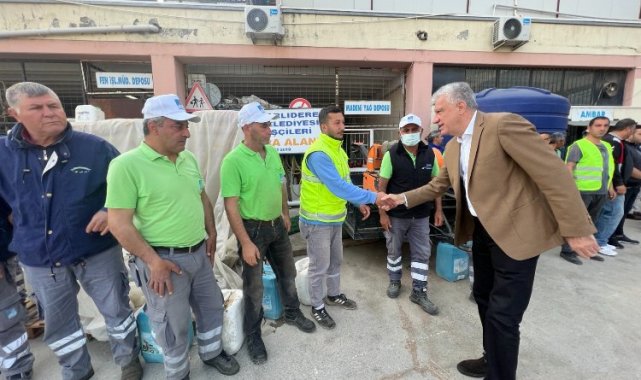 İzmir Narlıdere'de bayramlaşma