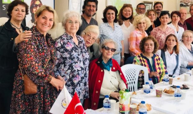 İzmir Suluboya Resaamları Derneği Başkanlığına Mona Muzo seçildi