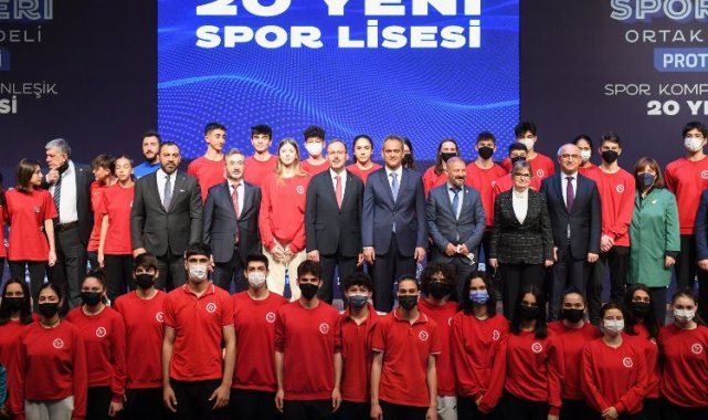 Protokol imzlanadı... Spor liselerinde yeni dönem başlıyor