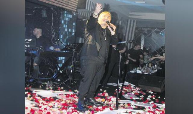 Remos'a bir ton karanfil