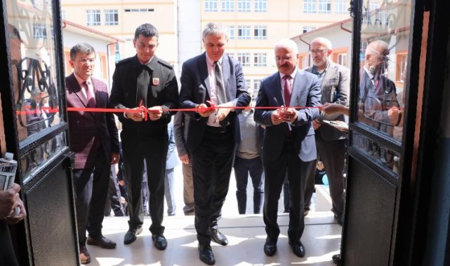 Rize Pazar'da TÜBİTAK 4006 Bilim Fuarı açıldı