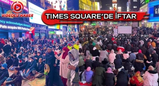 Times Square'da İlk İftar ve Teravih
