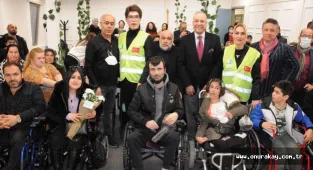 Yılmaz Morgül ve Hilal Özdemir engelliler ile Beykoz Akdem’de düzenlenen iftar yemeğinde buluştular