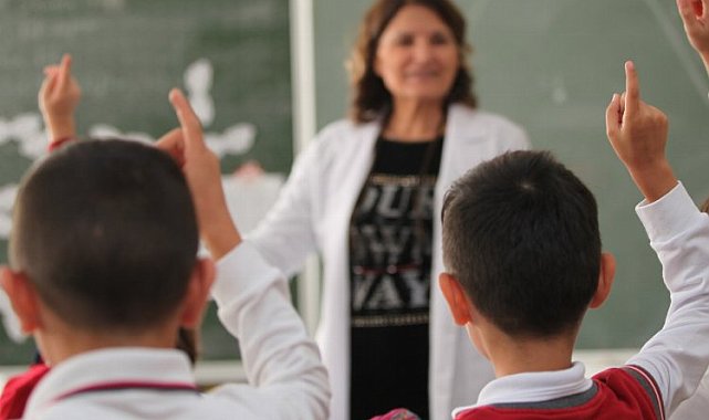 Aday Öğretmenlik ve Kariyer Basamakları Yönetmeliği Resmi Gazete'de