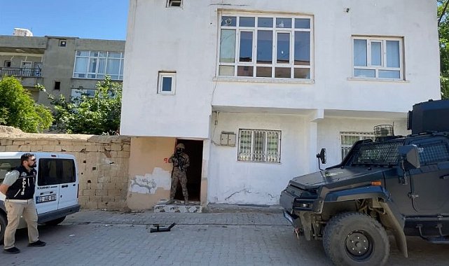Adıyaman Kahta ilçesinde Özel Hareket destekli operasyon