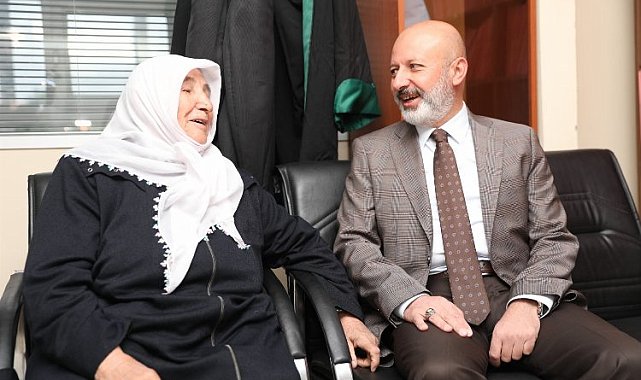 "Annelerimizin kıymetini her gün bilelim"