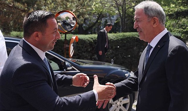 Bakan Akar Kosovalı mevkidaşını ağırladı
