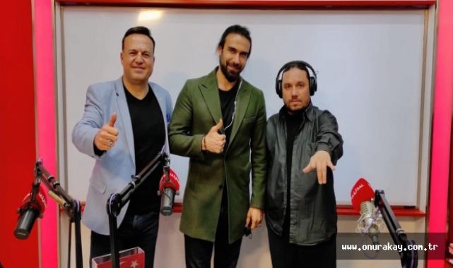Bülent Ersoy oyuncu Adnan Koç’u fena terletti!