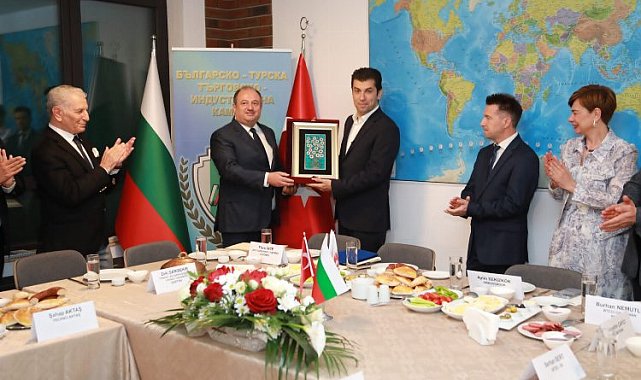 Bulgaristan Başbakanı Petkov, Türk iş insanları ile buluştu