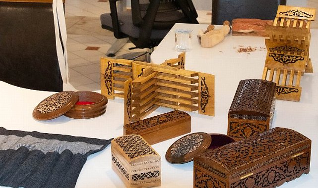 Bursa'da geleneksel Türk sanatları görücüye çıktı