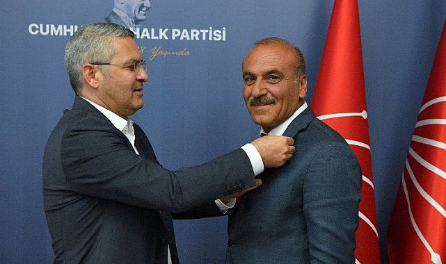 Diyarbakır Silvan'da AK Parti İlçe Başkanı CHP'ye geçti