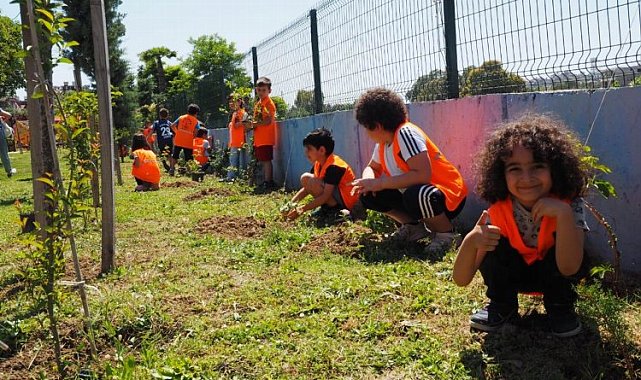 Hatay'da çocuklara doğa sevgisi aşılanıyor