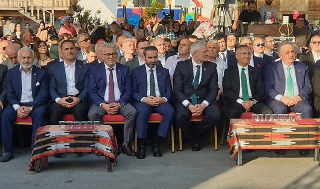 İstanbul Yenikapı'da düzenlenen '12'nci Rize Günleri' başladı