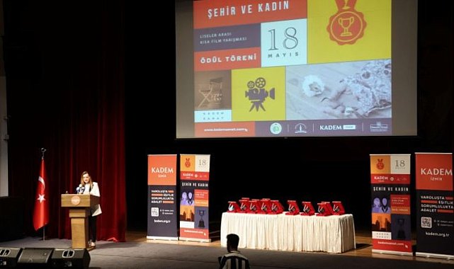 İzmir'de gençler 'Şehir ve Kadın'ı kısa filmle anlattı