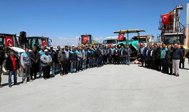 Kayseri Talas'ta asfalt sezonu açıldı