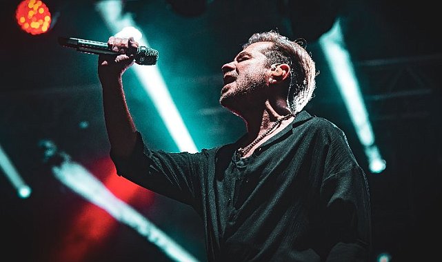 Kenan Doğulu'dan muhteşem Bursa performansı
