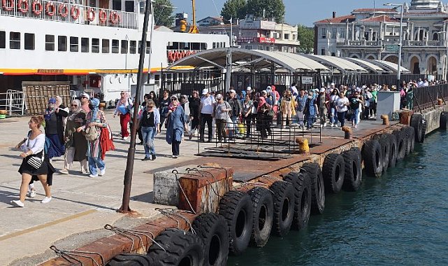 Kocaeli İzmit Belediyesinin Büyükada turunda  kadınlar ve çocuklar gönüllerince eğlendi
