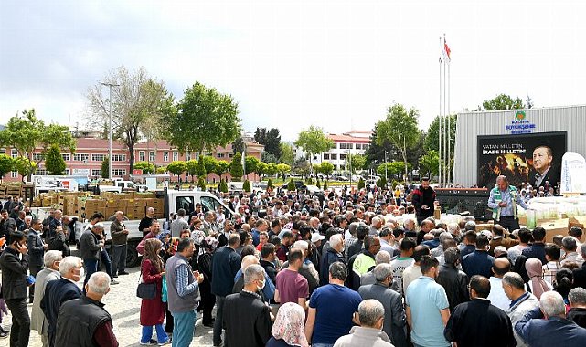 Malatya'da 500 bin adet sebze fidesi dağıtıldı