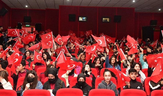 Malatya'da öğrenciler 'Kurtuluş Hattı' filmini izledi