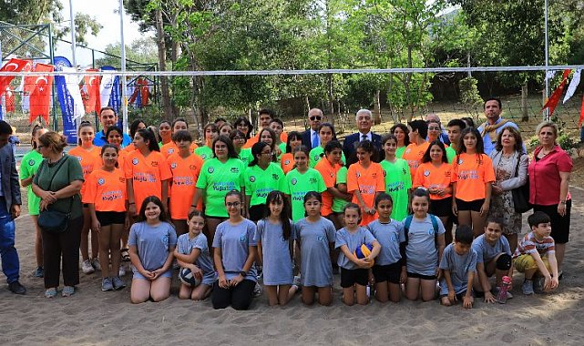Muğla Büyükşehir Belediyesinden Datça'ya basketbol ve voleybol sahası