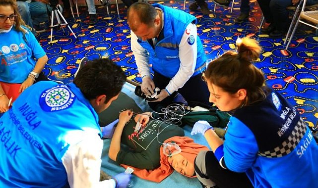 Muğla Büyükşehir'den muhtarlara ilk yardım eğitimi