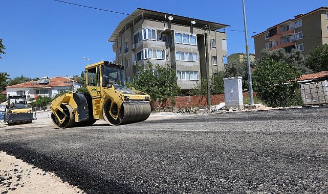 Muğla Yatağan'da birinci etapta sıcak asfaltlama yapılıyor