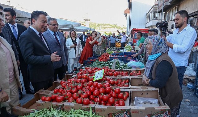 Ankaralı esnafla 'Babacan' sohbeti