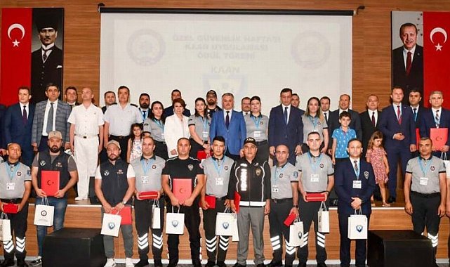 Antalya'da başarılı polislere ödül