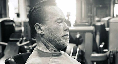  Arnold Schwarzenegger Öyle Bir Poz Verdi ki!