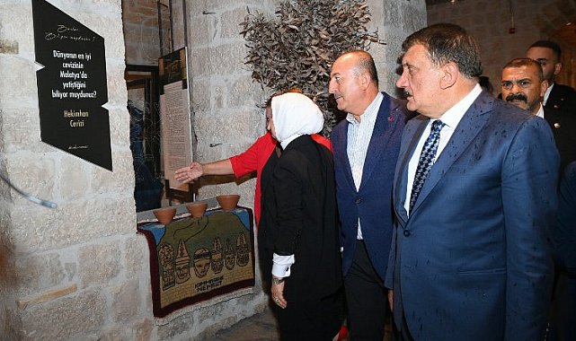 Bakan Çavuşoğlu, Kent Müzesi ve Arslantepe Höyüğü'nü Gezdi