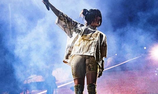Billie Eilish, Festivalde Dublör Kullanmış
