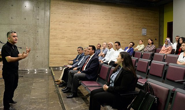 Bursa Osmangazi'de 'krizle baş etme yolları' anlatıldı