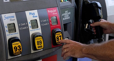 California'da Benzin 9 Doları aştı