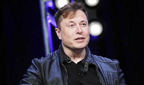 Elon Musk Tesla’da İşe Alımları Durdurdu