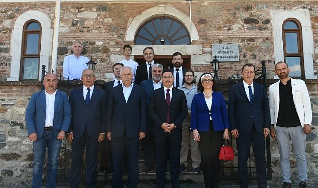 Eski bakan Başesgioğlu'ndan Bursa Mudanya'da hemşehri ziyareti