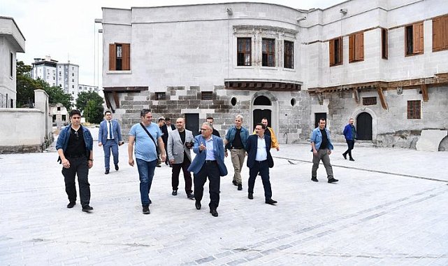 Kayseri Valisi Gökmen Çiçek'ten 'tarihi' ziyaret