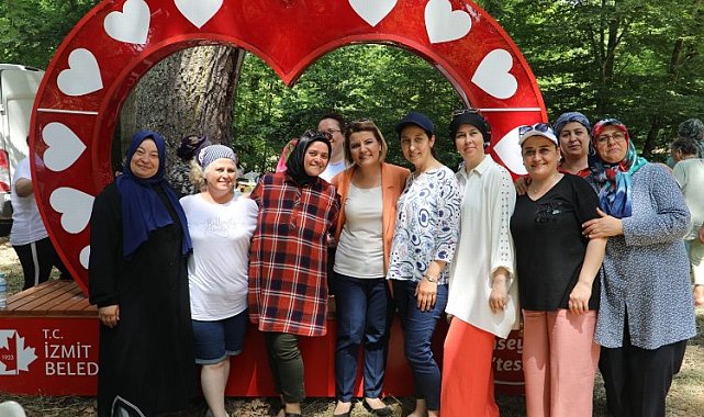 Kocaeli İzmit'te kadınlardan 'yaz'a piknikli 'merhaba'
